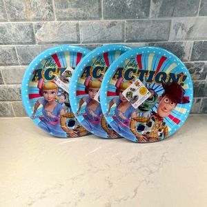 Bundle of 3 Disney’s Toys Story Party Plates!